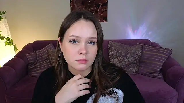 miki miki cutie  online show from 12, 12, 2024