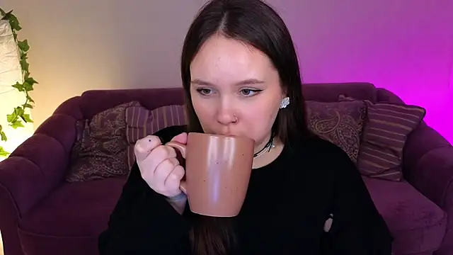 miki miki cutie  online show from 25, 1, 2025