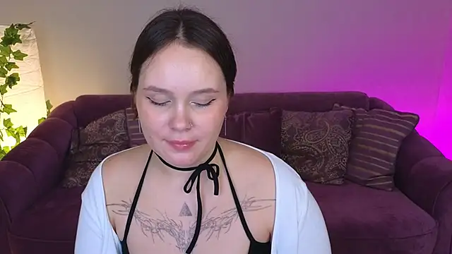 miki miki cutie  online show from 30, 1, 2025