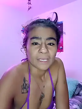 Snapshot of Leslly_ chatting on 10, 1, 2025 Leslly online show from 10, 1, 2025