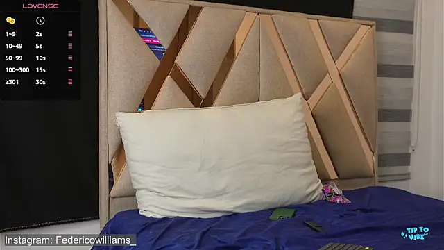 Snapshot of Derek_w chatting on 31, 10, 2025 Derek w online show from 31, 10, 2025