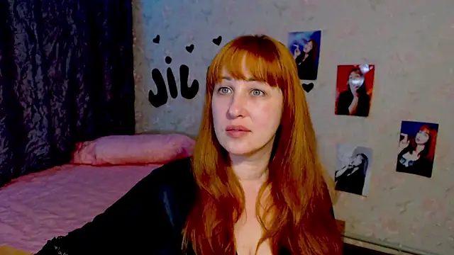 Snapshot of JillStevens chatting on 18, 2, 2025 JillStevens online show from 18, 2, 2025