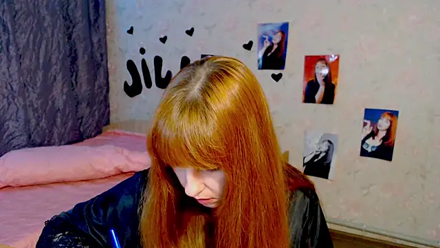 Snapshot of JillStevens chatting on 28, 2, 2025 JillStevens online show from 28, 2, 2025