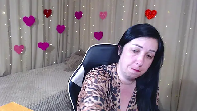 Snapshot of JillStevens chatting on 8, 4, 2026 JillStevens online show from 8, 4, 2026