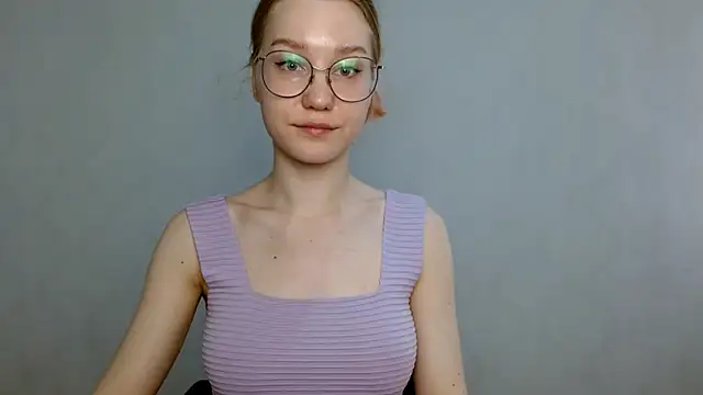 Snapshot of cindi_hot chatting on 7, 3, 2025 cindi hot online show from 7, 3, 2025