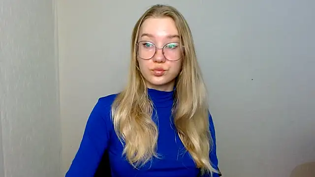 Snapshot of cindi_hot chatting on 26, 11, 2025 cindi hot online show from 26, 11, 2025