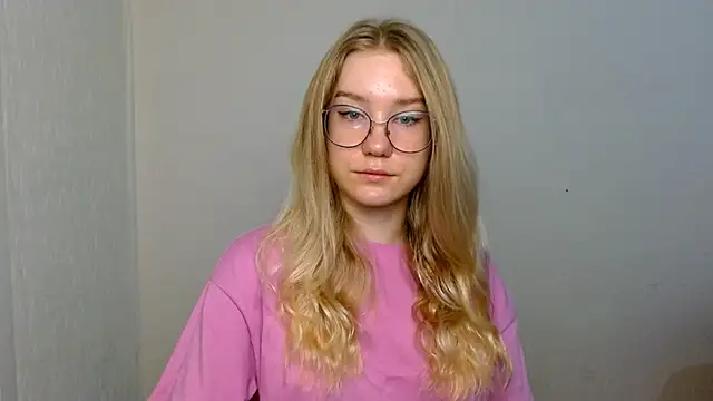 Snapshot of cindi_hot chatting on 28, 11, 2025 cindi hot online show from 28, 11, 2025