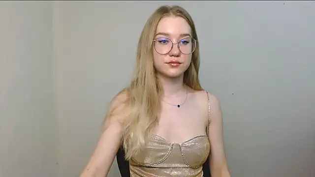 Snapshot of cindi_hot chatting on 5, 8, 2026 cindi hot online show from 5, 8, 2026
