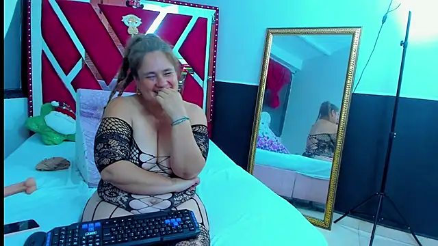 Snapshot of AnyelaGitanaMature chatting on 26, 12, 2024 AnyelaGitanaMature online show from 26, 12, 2024