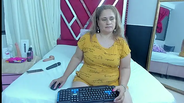 Snapshot of AnyelaGitanaMature chatting on 15, 1, 2025 AnyelaGitanaMature online show from 15, 1, 2025