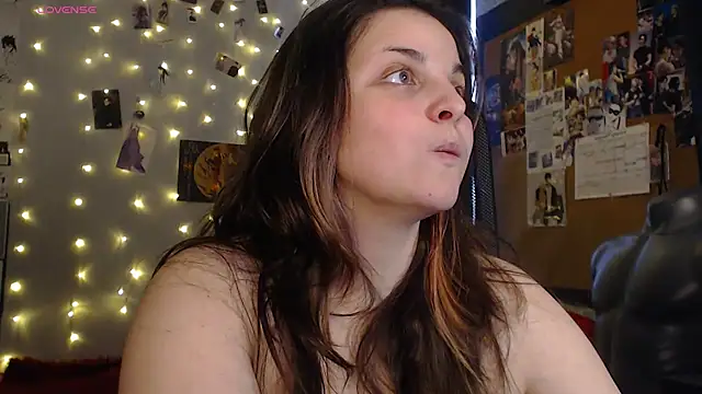 Snapshot of Saya_sweet chatting on 12, 10, 2025 Saya sweet online show from 12, 10, 2025