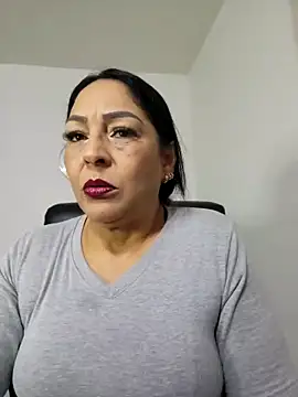 Snapshot of Gina_Myers chatting on 28, 4, 2026 Gina Myers online show from 28, 4, 2026