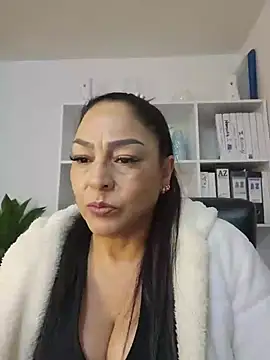 Snapshot of Gina_Myers chatting on 16, 5, 2026 Gina Myers online show from 16, 5, 2026