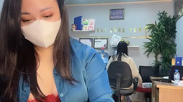 Snapshot of Bamboo_Swetie chatting on 17, 12, 2024 Bamboo Swetie online show from 17, 12, 2024