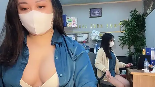 Snapshot of Bamboo_Swetie chatting on 17, 12, 2024 Bamboo Swetie online show from 17, 12, 2024