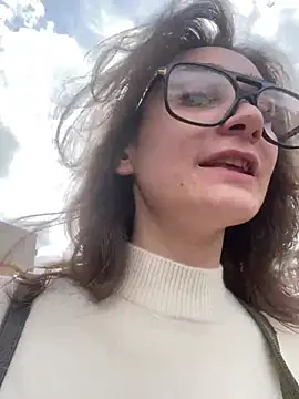 RiskyViolet online show from 11, 5, 2026