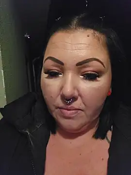 Snapshot of -BonnieBlack- chatting on 14, 12, 2025 -BonnieBlack- online show from 14, 12, 2025