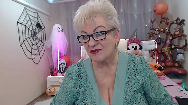 KayleSmoll online show from 5, 11, 2025