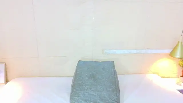 Shamiraa moore online show from 11, 4, 2026