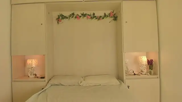 Snapshot of KendallRosse1 chatting on 13, 2, 2026 KendallRosse1 online show from 13, 2, 2026