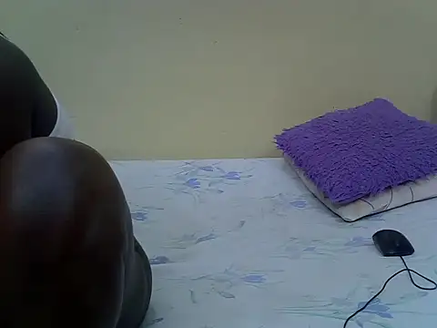 Snapshot of Freakycillia chatting on 13, 6, 2026 Freakycillia online show from 13, 6, 2026