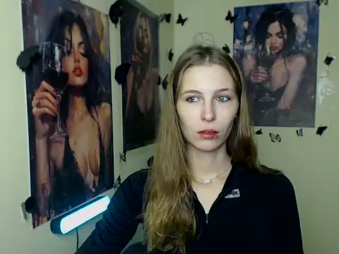 StrangerGi online show from 8, 11, 2025