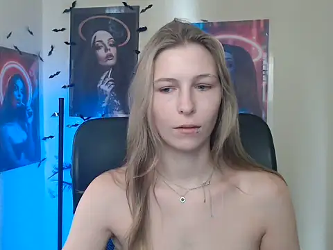 Snapshot of StrangerGi chatting on 20, 7, 2026 StrangerGi online show from 20, 7, 2026