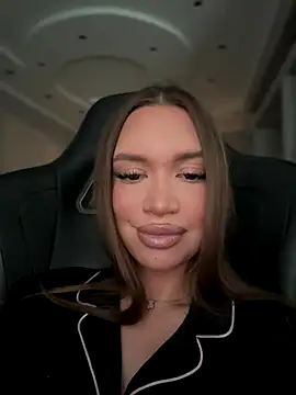 Snapshot of bunnyrich chatting on 5, 12, 2025 bunnyrich online show from 5, 12, 2025