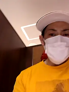 Snapshot of RYOTA8888888888 chatting on 22, 1, 2025 RYOTA8888888888 online show from 22, 1, 2025