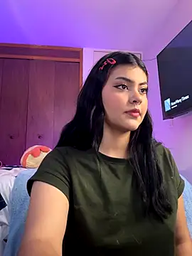 Snapshot of SusyAlvarez chatting on 8, 10, 2025 SusyAlvarez online show from 8, 10, 2025