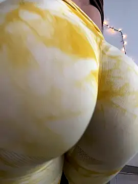 izanmiller2001 online show from 5, 1, 2026