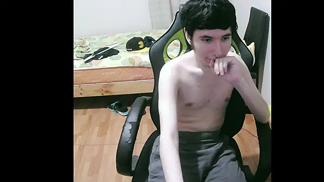 Snapshot of Twink_martinboy chatting on 11, 2, 2025 Twink martinboy online show from 11, 2, 2025