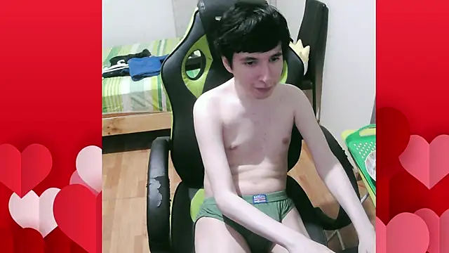 Snapshot of Twink_martinboy chatting on 7, 3, 2025 Twink martinboy online show from 7, 3, 2025