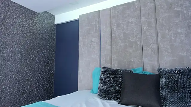 AmmyJones  online show from 8, 4, 2026