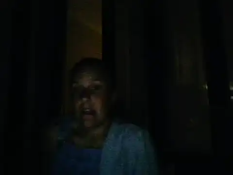 Snapshot of scrummymummy2 chatting on 22, 10, 2025 scrummymummy2 online show from 22, 10, 2025