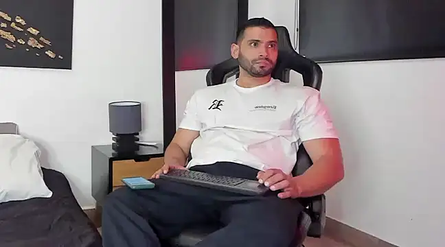 Snapshot of Dereck_vega chatting on 7, 12, 2024 Dereck vega online show from 7, 12, 2024