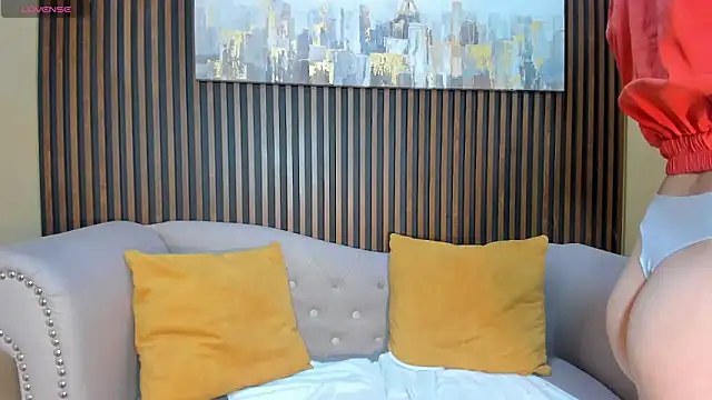 Nahiajhonson  online show from 25, 10, 2025