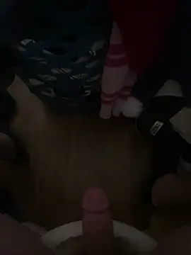 Snapshot of Bhillllnb chatting on 22, 12, 2025 Bhillllnb online show from 22, 12, 2025