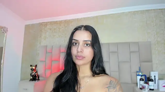 Snapshot of EmmaTorres_ chatting on 17, 9, 2025 EmmaTorres  online show from 17, 9, 2025