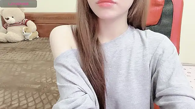 Snapshot of TrinhH_Nabbi chatting on 12, 12, 2024 TrinhH Nabbi online show from 12, 12, 2024