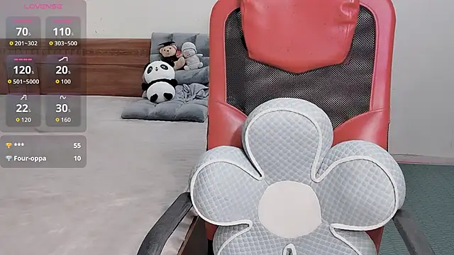 Snapshot of TrinhH_Nabbi chatting on 18, 11, 2025 TrinhH Nabbi online show from 18, 11, 2025