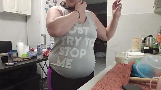 Snapshot of milfmomxx chatting on 2, 12, 2024 milfmomxx online show from 2, 12, 2024