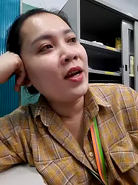 Benlla2802 online show from 15, 12, 2024