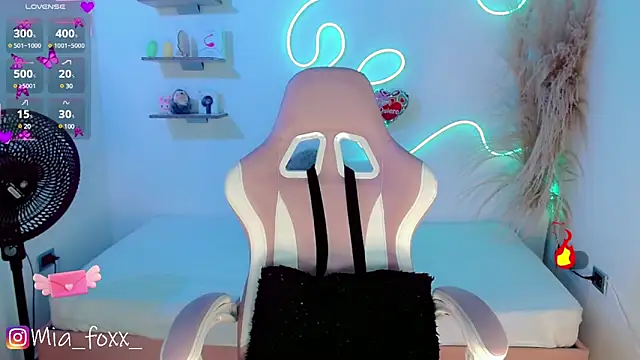 Snapshot of Mia_foxx_ chatting on 26, 2, 2025 Mia foxx online show from 26, 2, 2025