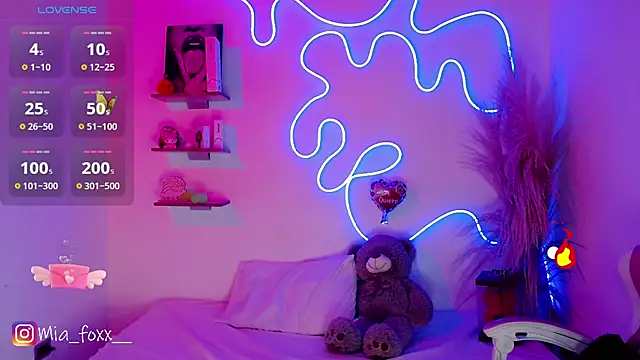 Snapshot of Mia_foxx_ chatting on 20, 3, 2025 Mia foxx online show from 20, 3, 2025