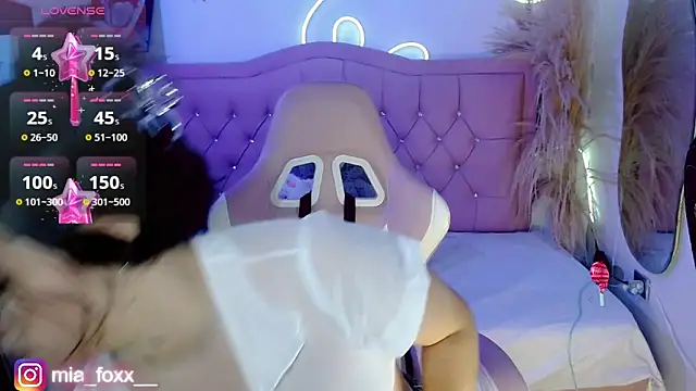 Snapshot of Mia_foxx_ chatting on 30, 9, 2025 Mia foxx online show from 30, 9, 2025