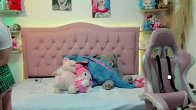 Snapshot of Mia_foxx_ chatting on 15, 11, 2025 Mia foxx online show from 15, 11, 2025