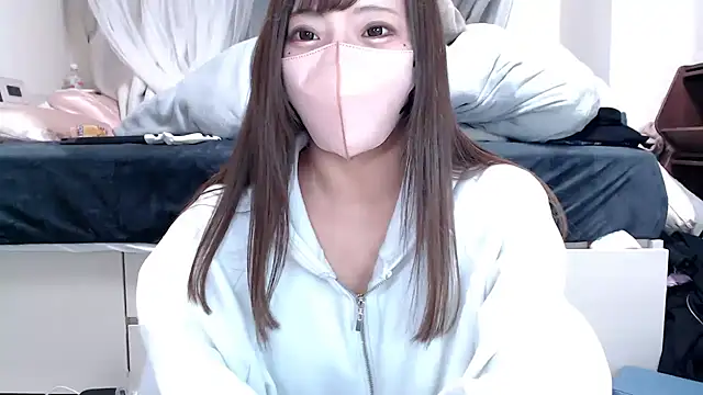 Snapshot of _chanMOMO_ chatting on 5, 3, 2025 chanMOMO online show from 5, 3, 2025