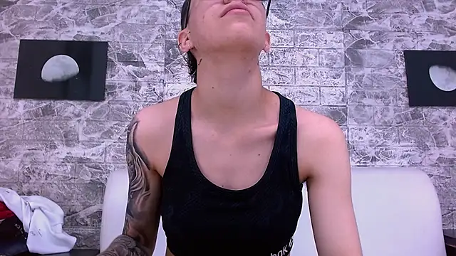 Cutie Shy  online show from 4, 12, 2025