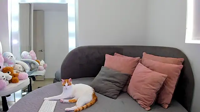 GabyFerrerr online show from 2, 2, 2025